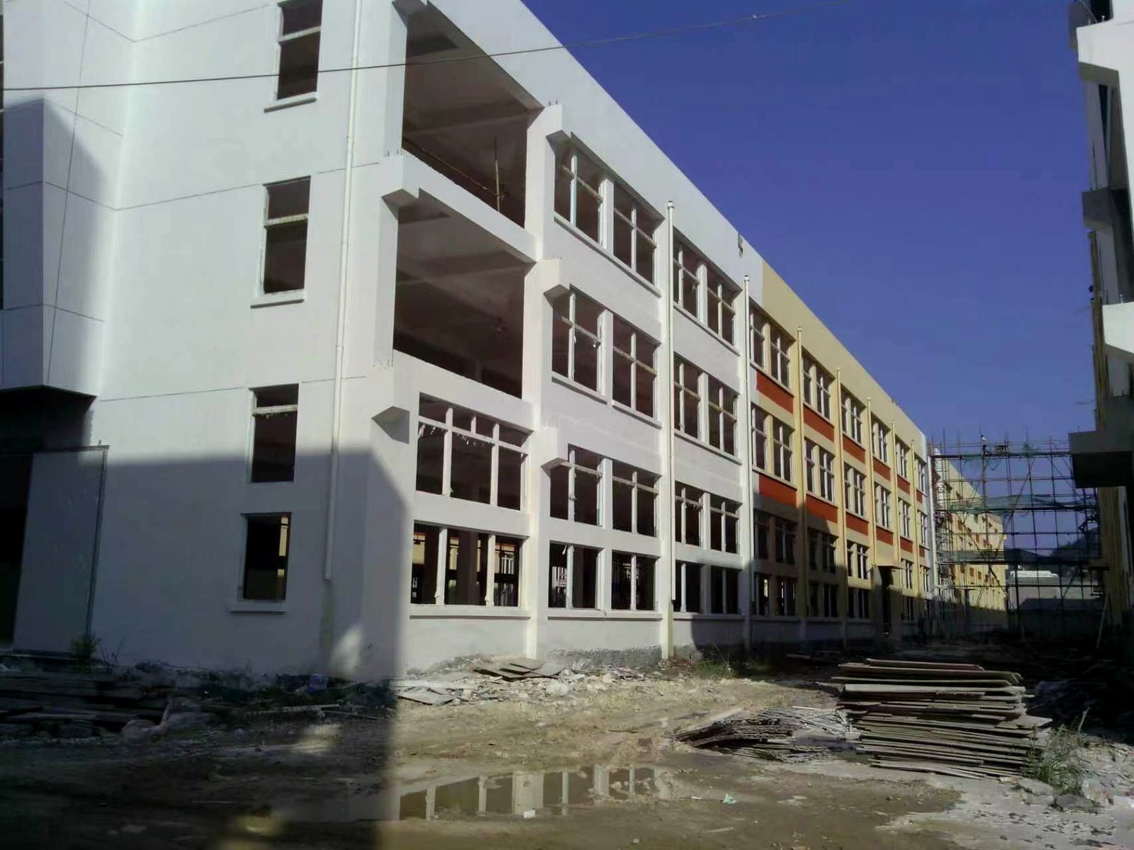 建筑外立面施工现场